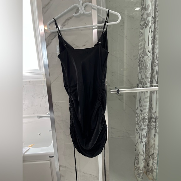 Wilfred
Only Ruched Slip Dress in Small and the colour Black - Picture 13 of 13